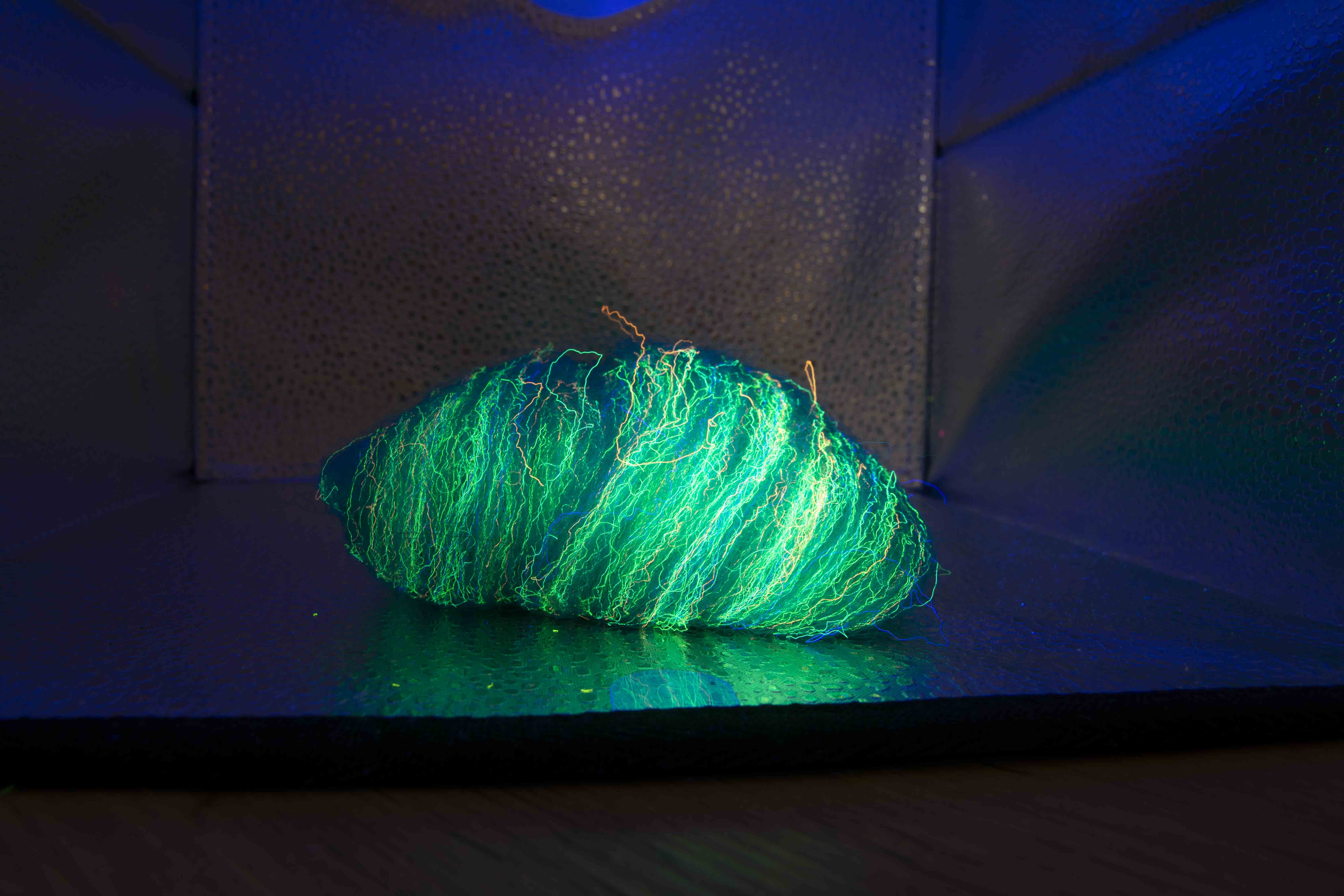 Nuclear streamer hair - fluo green